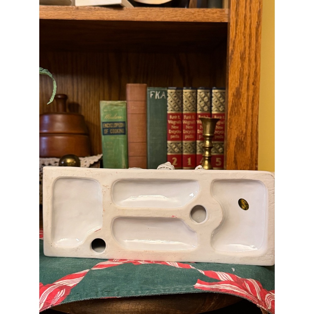 Vintage Ceramic Christmas Fireplace Planter White Gold Stockings Mantle Decor - Picture 5 of 8